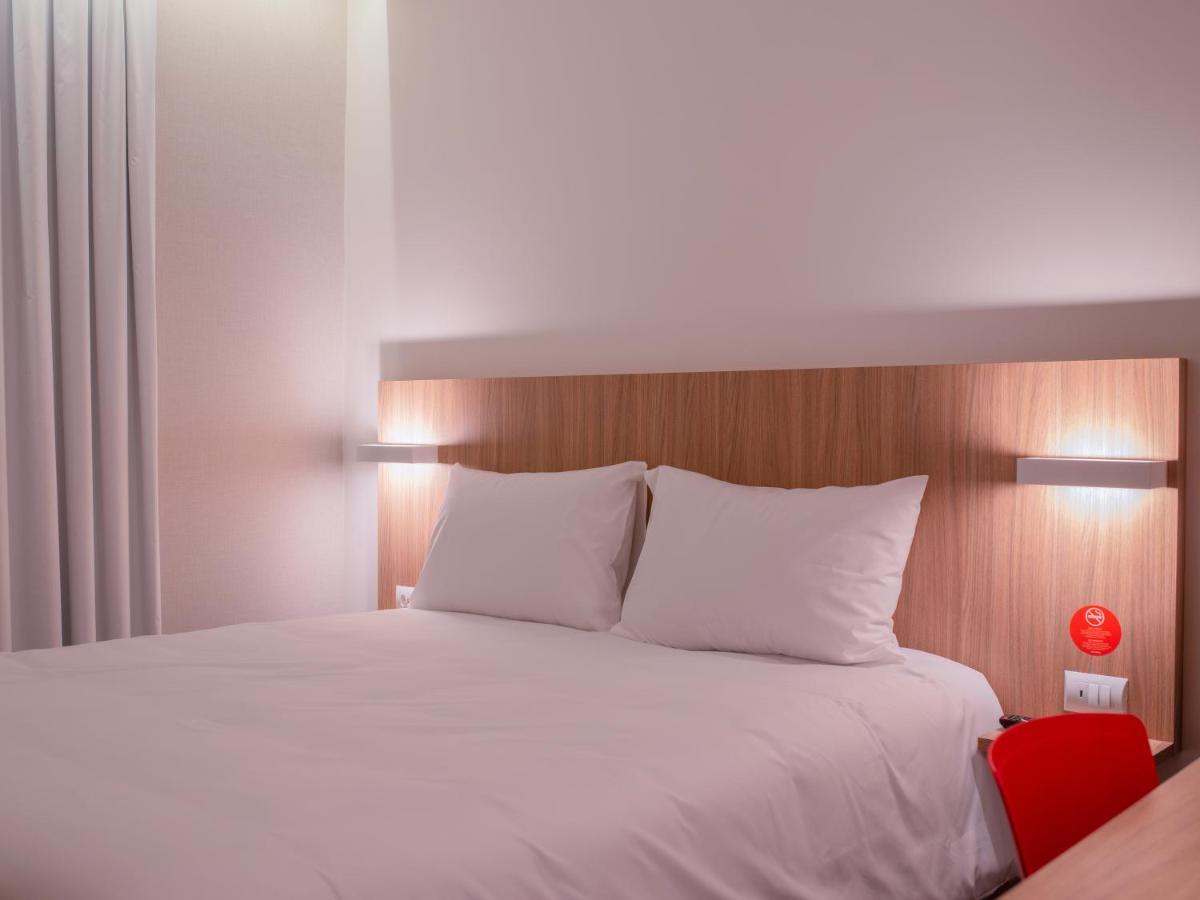Hotel Moov Porto Alegre Buitenkant foto