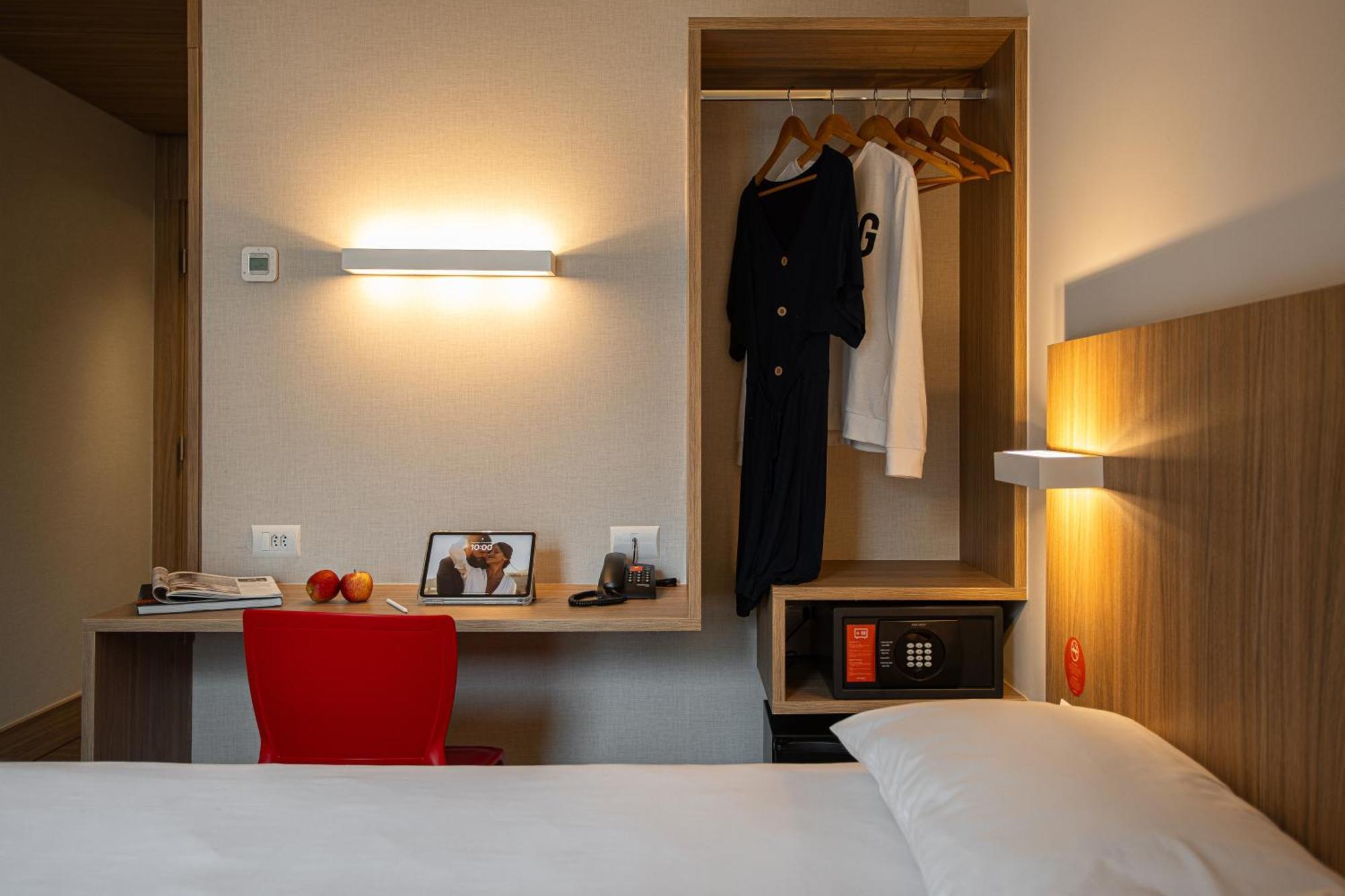 Hotel Moov Porto Alegre Buitenkant foto