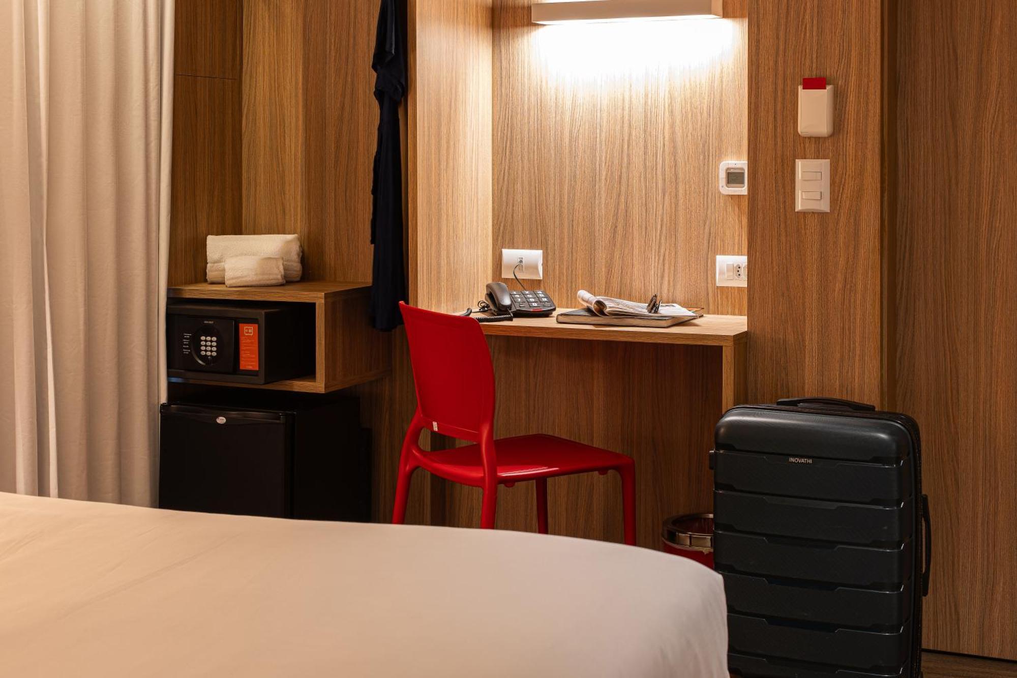 Hotel Moov Porto Alegre Buitenkant foto